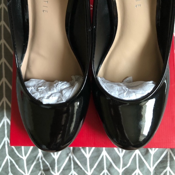 Kelly & Katie Heels, Round Toe - Black, Size 8 - Picture 16 of 16